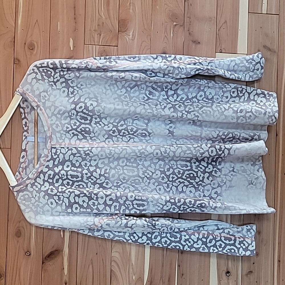 Lily Pad Leopard Long-Sleeve Top, Size XL, Grey, Pink, White, Soft, Stretchy
